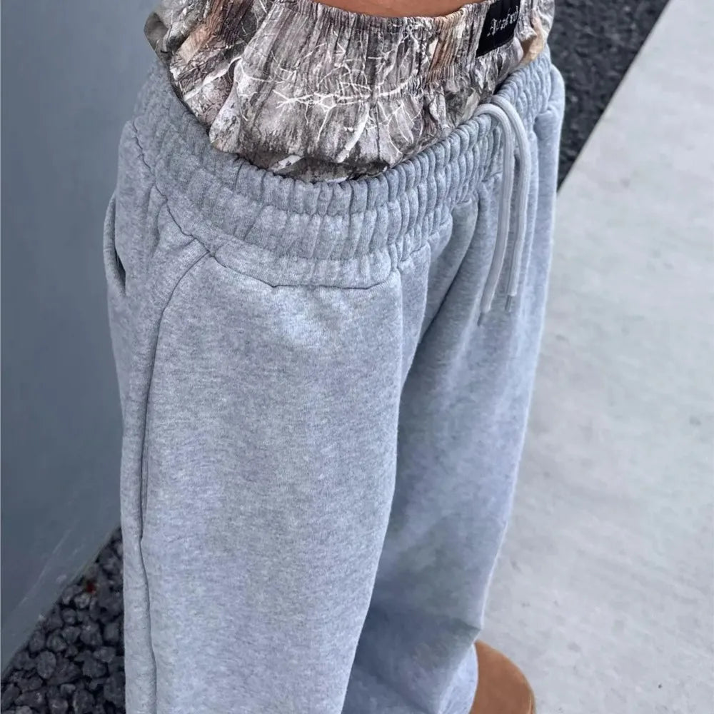 Y2K Retro Sweatpants Double Waisted Embroidered Camouflage Pattern Wide Leg Pants Men Clothes Goth Streetwear Unisex Baggy Pants